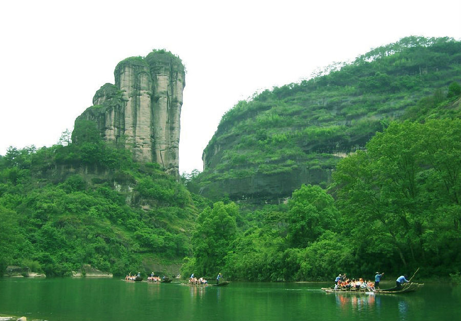 武夷山风景区，自然与文化的和谐交融之地