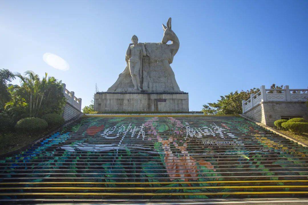 鹿回头风景区，自然美景与人文魅力的绝佳探索地，游玩攻略全解析。