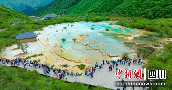 黄龙风景名胜区，自然人文的和谐魅力