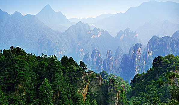 张家界风景，湖南省的璀璨明珠之旅