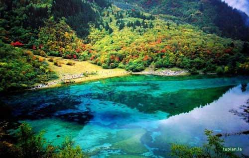 四川九寨沟风景区，自然之美的璀璨瑰宝