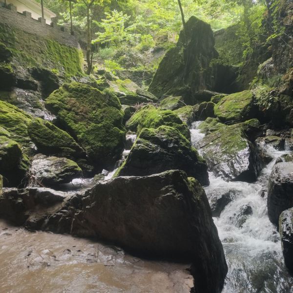 贵阳龙宫洞探秘自然奇观之旅